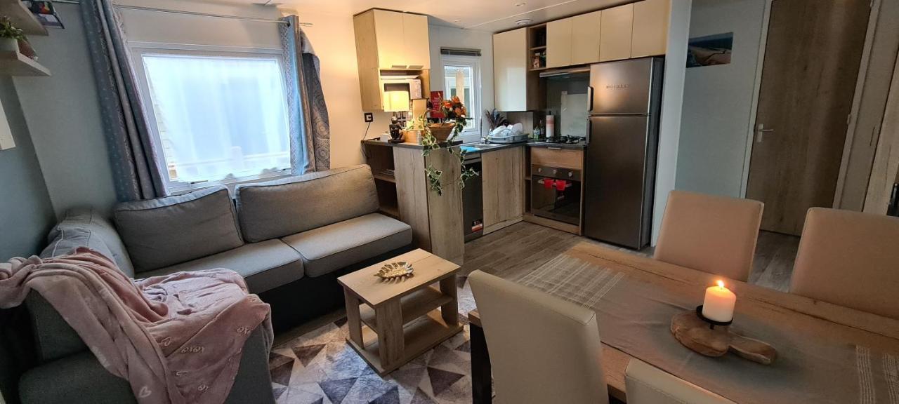 Mobilhome 2 Ch,1 Salon 40M2 De Charme Dans Camping *** Saint-Julien-en-Born Dış mekan fotoğraf