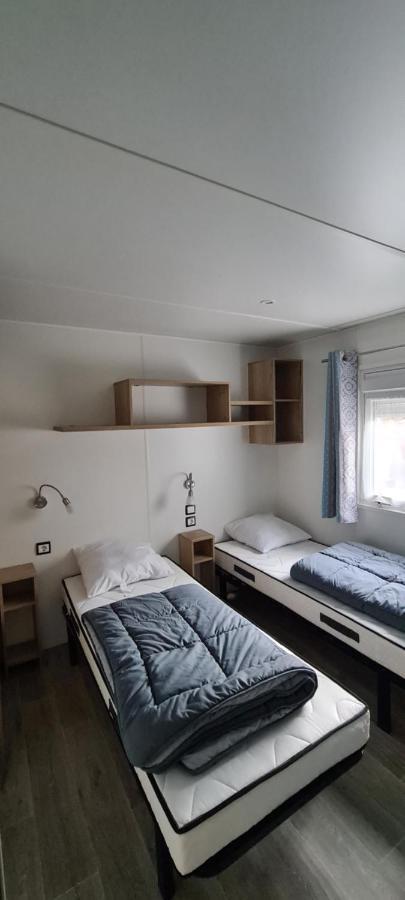 Mobilhome 2 Ch,1 Salon 40M2 De Charme Dans Camping *** Saint-Julien-en-Born Dış mekan fotoğraf
