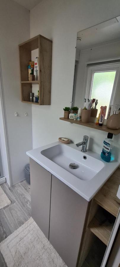 Mobilhome 2 Ch,1 Salon 40M2 De Charme Dans Camping *** Saint-Julien-en-Born Dış mekan fotoğraf